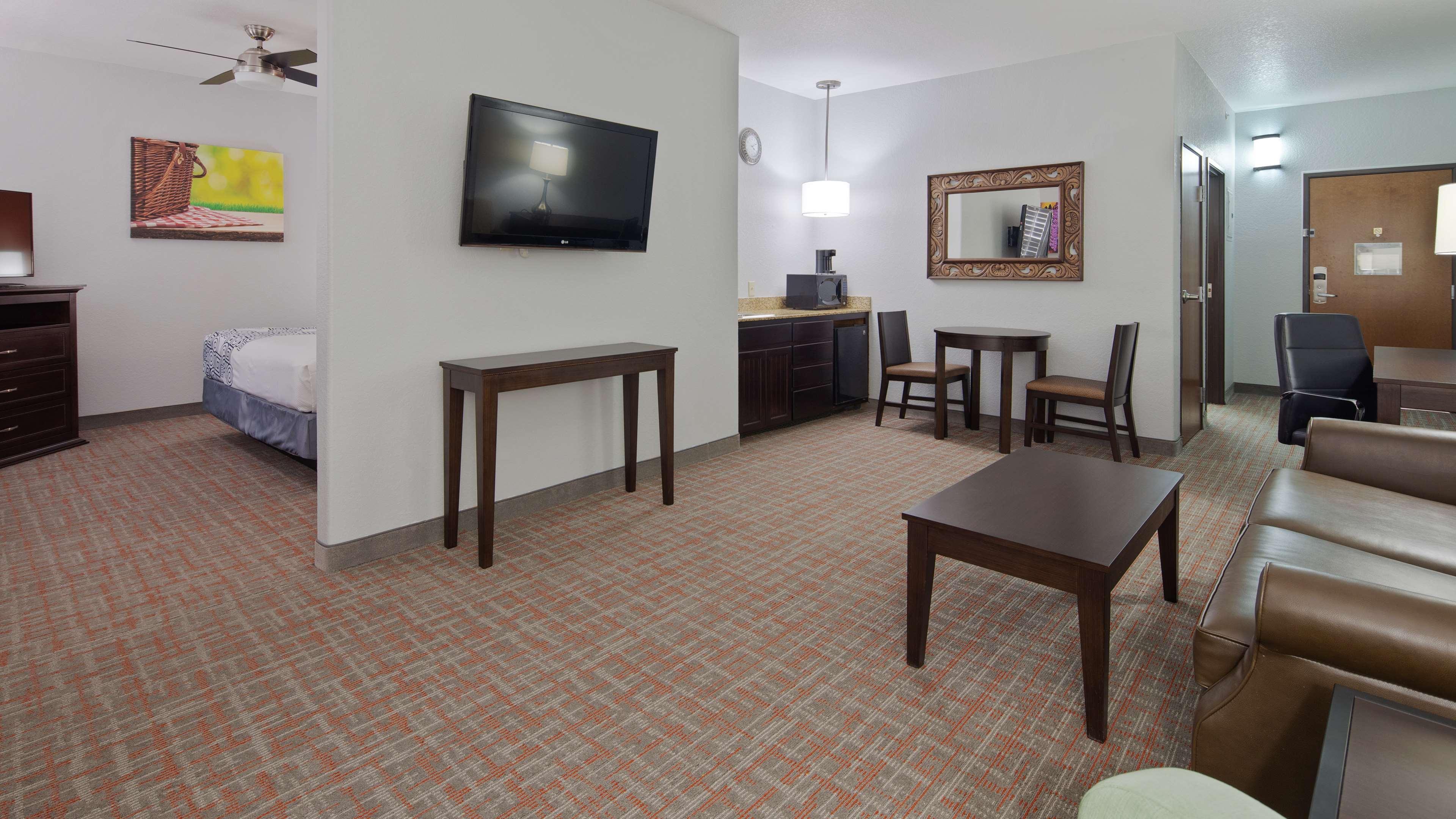 Best Western Plus Fredericksburg Buitenkant foto