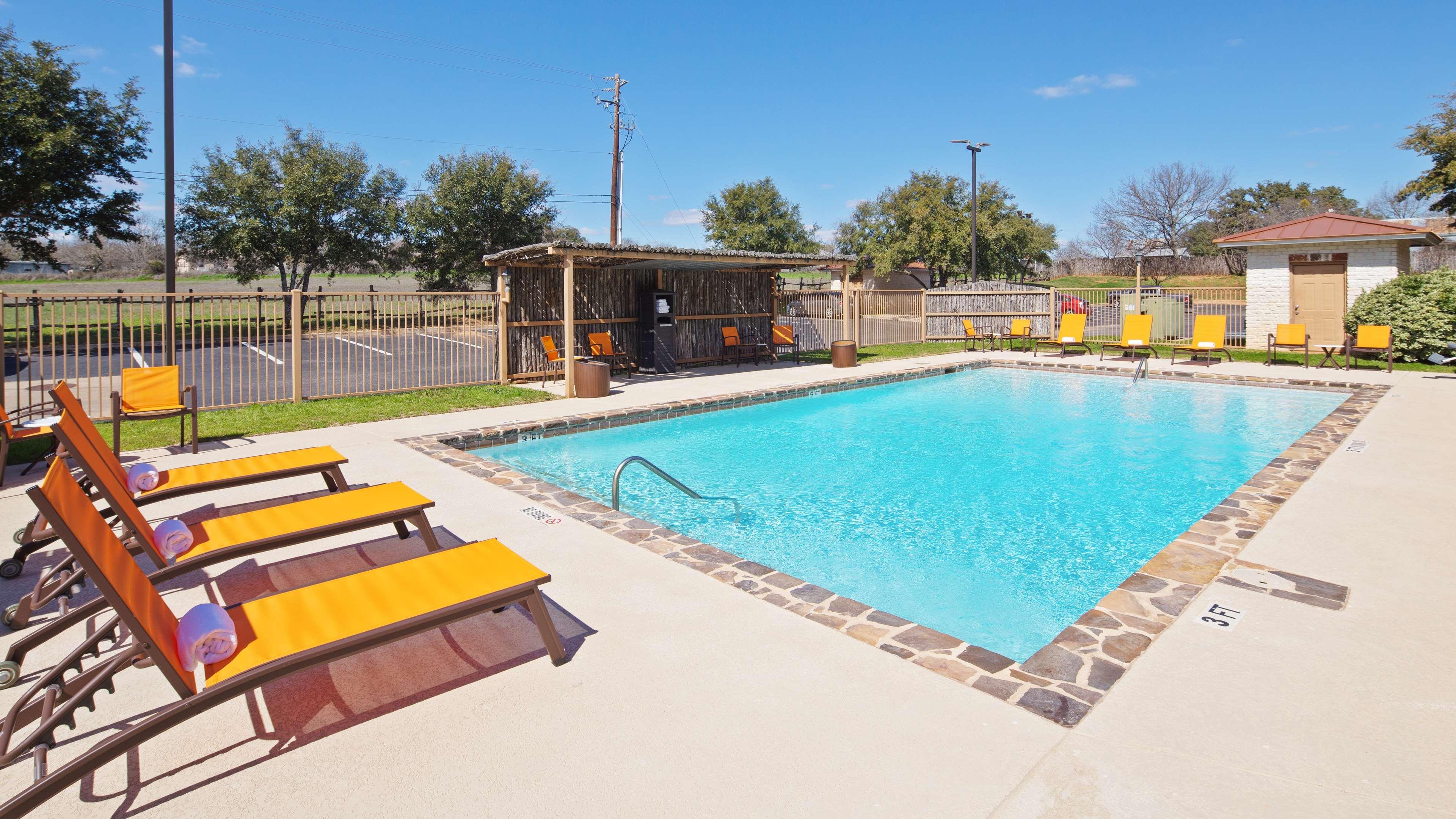 Best Western Plus Fredericksburg Buitenkant foto