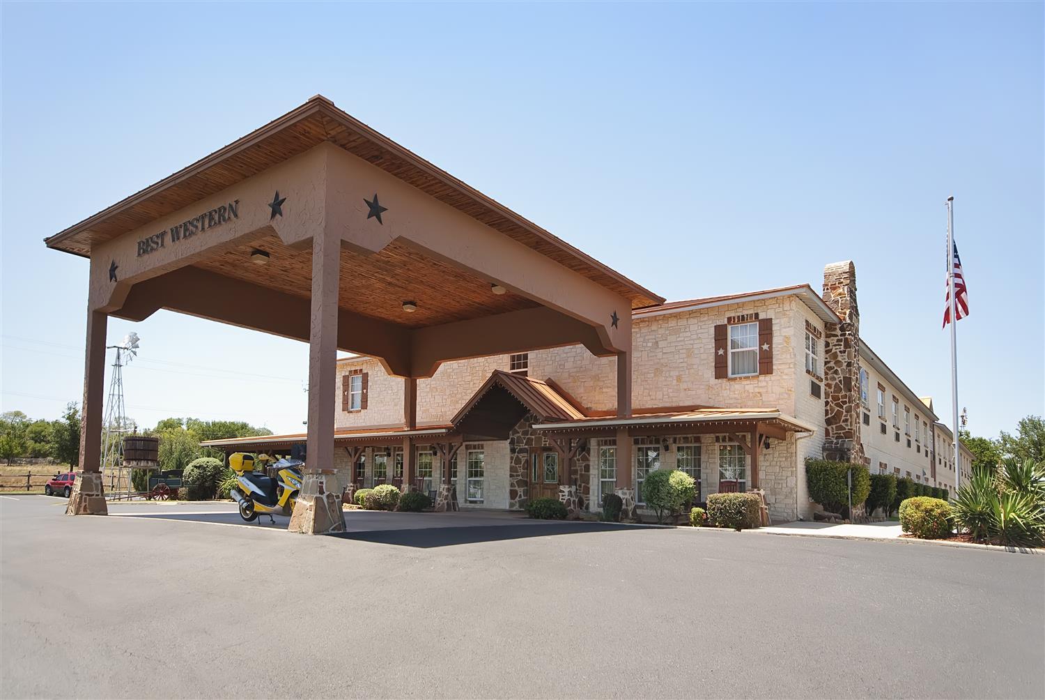 Best Western Plus Fredericksburg Buitenkant foto