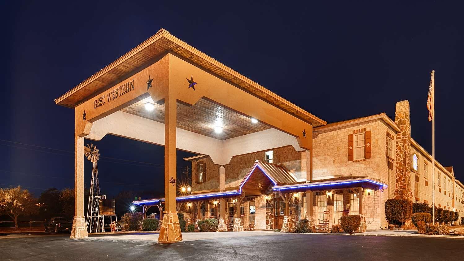 Best Western Plus Fredericksburg Buitenkant foto